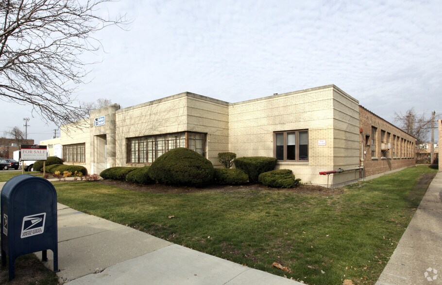 6501 N Avondale Ave, Chicago, IL à louer - Photo principale - Image 1 de 7