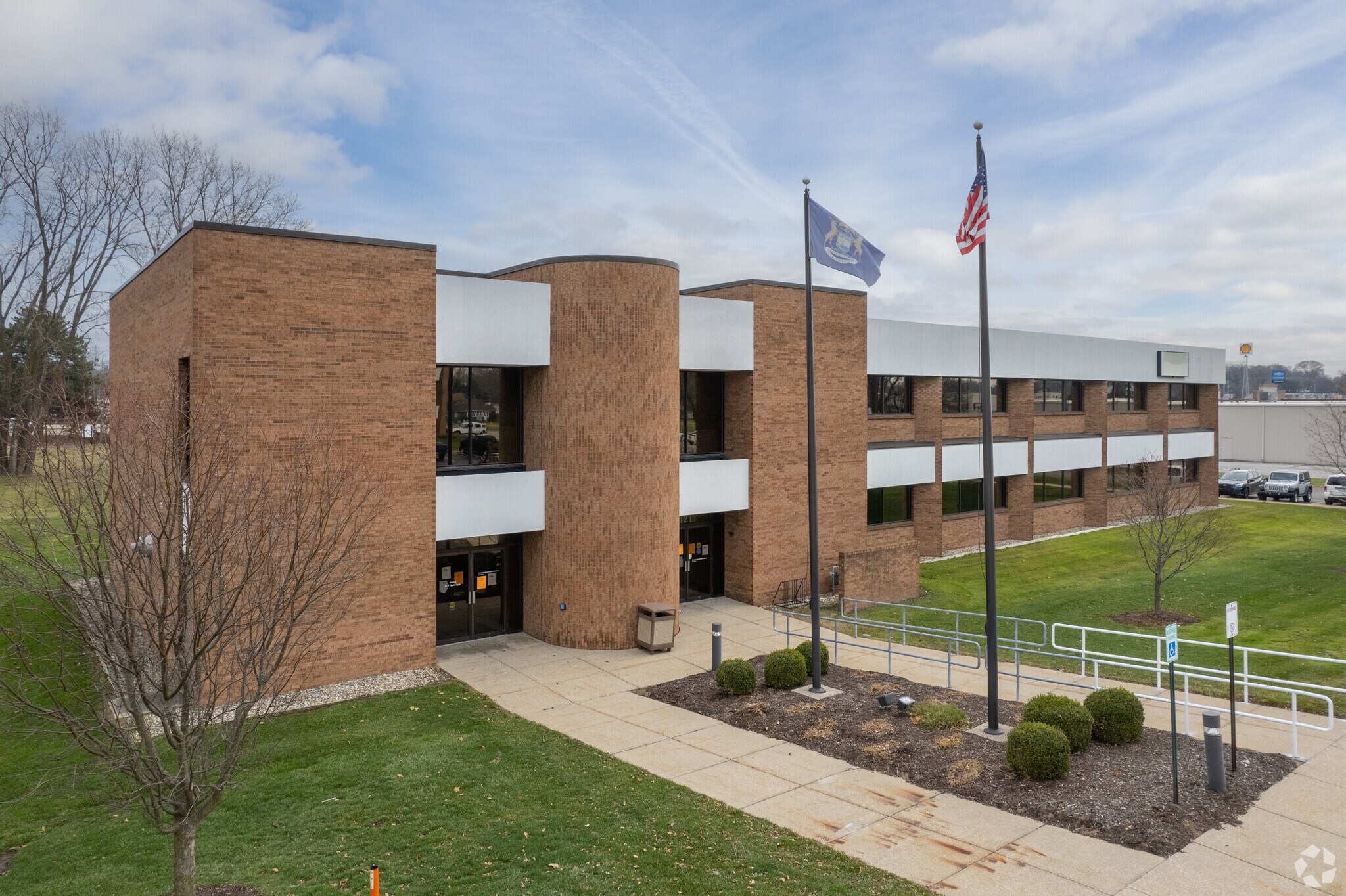 121 Clover St, Holland, MI à vendre Photo principale- Image 1 de 27