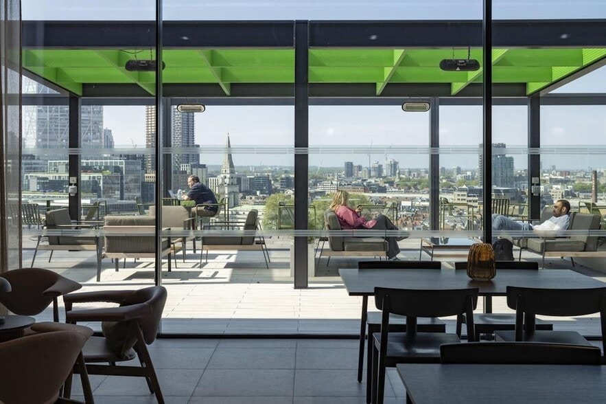 60 Whitechapel High St, London for lease - Building Photo - Image 2 of 48