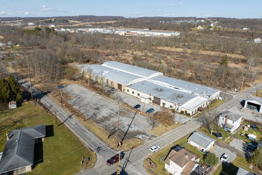 131 Kline Ave, Callery, PA à louer - Photo du bâtiment - Image 1 de 12