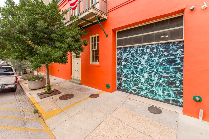 747 Magazine St, New Orleans, LA for sale - Building Photo - Image 3 of 32