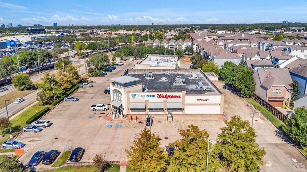 11994 Richmond Ave, Houston, TX à vendre - Photo du bâtiment - Image 3 de 6