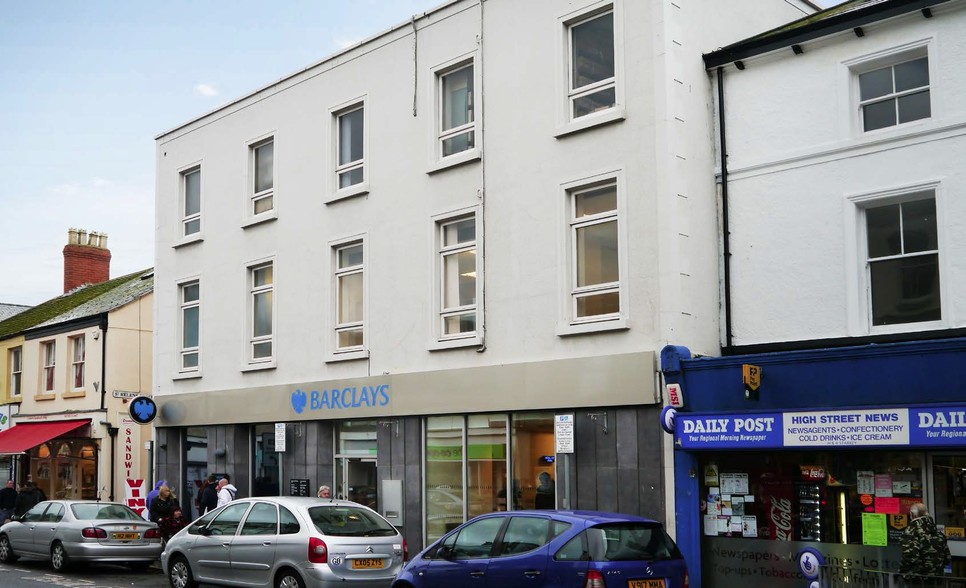 68-70 High St, Rhyl for lease - Building Photo - Image 1 of 2