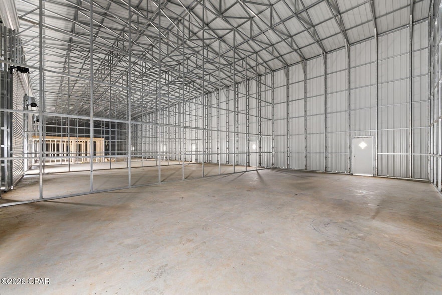 109 Industrial Dr, Bonifay, FL for sale - Interior Photo - Image 2 of 13