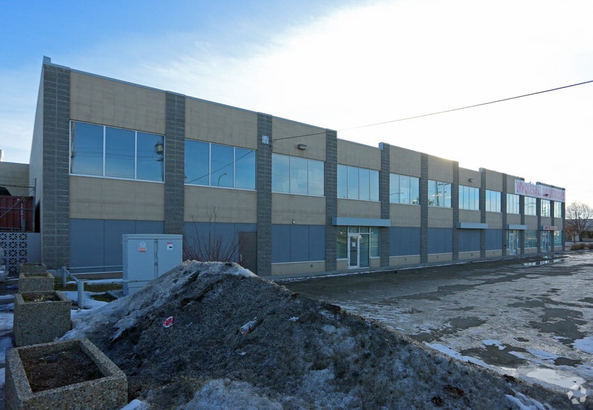 14715 131st Ave NW, Edmonton, AB à louer - Photo du bâtiment - Image 3 de 7