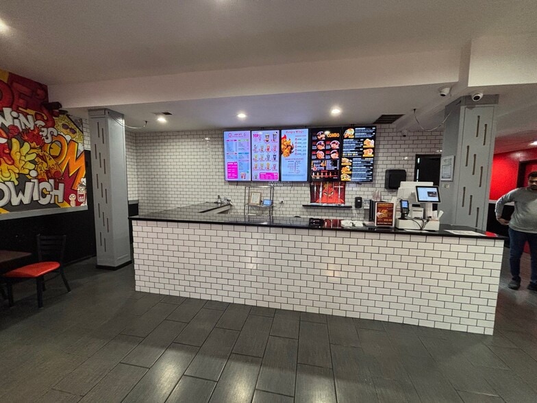 1811-1819 W North Ave, Chicago, IL for lease - Building Photo - Image 2 of 27