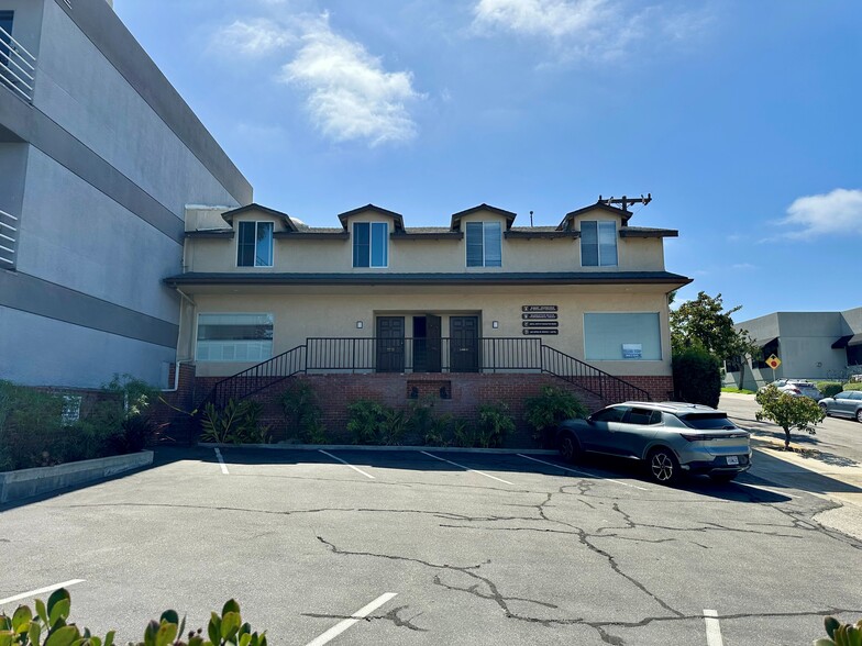 515 N Sepulveda Blvd, Manhattan Beach, CA for lease - Building Photo - Image 1 of 1
