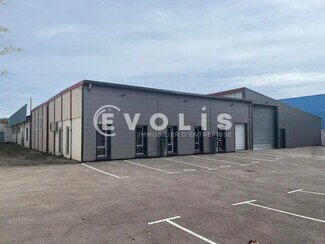 Plus de détails pour 26 Avenue Karl Marx, Vaulx-en-Velin - Flex à vendre