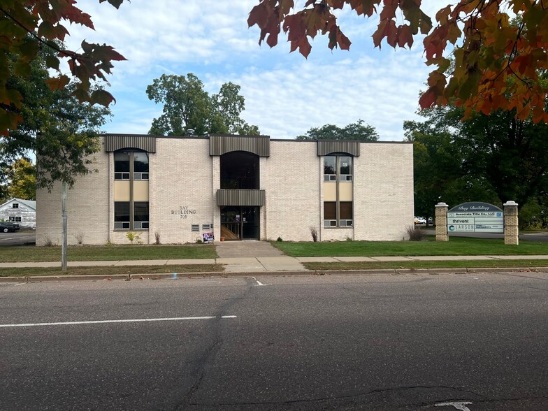 705 Bay St, Chippewa Falls, WI for sale - Building Photo - Image 1 of 1