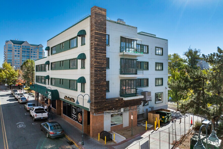 248 W 1st St, Reno, NV à louer - Photo du bâtiment - Image 2 de 4