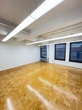 147 W 35th St, New York, NY à louer Photo intérieure- Image 1 de 6