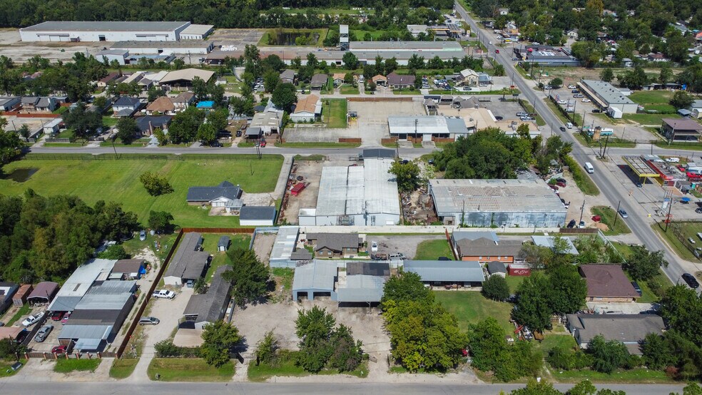 1929 Havner Ln, Houston, TX à vendre - Photo du bâtiment - Image 2 de 18