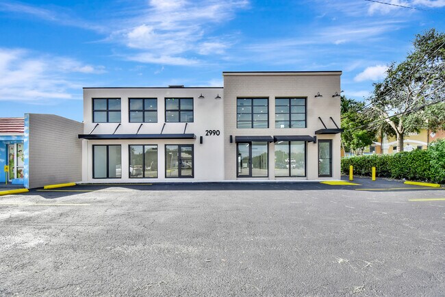 More details for 2990 Griffin Rd, Fort Lauderdale, FL - Retail for Sale