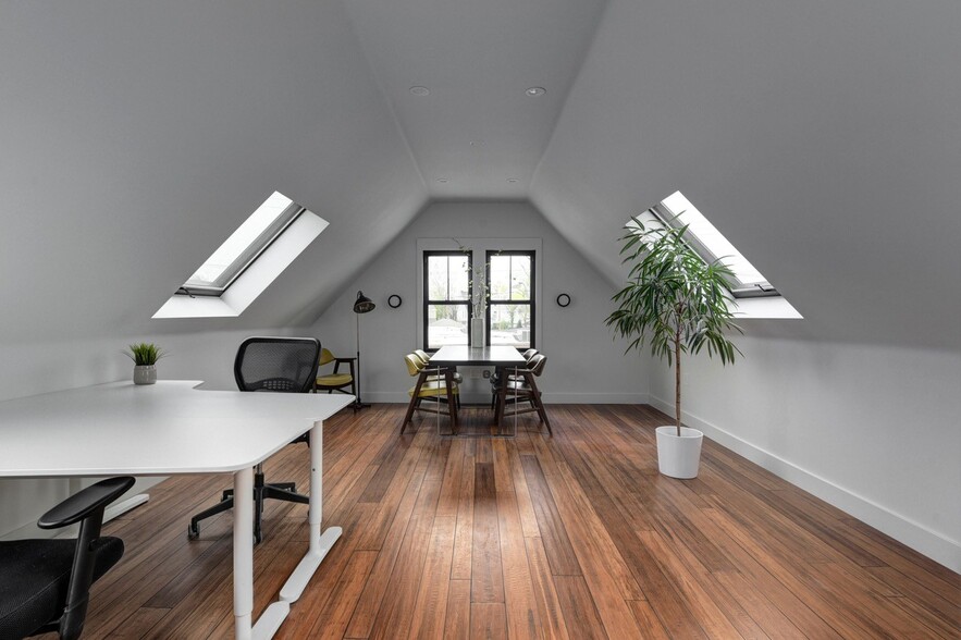 5900 Detroit Ave, Cleveland, OH for lease - Building Photo - Image 3 of 11