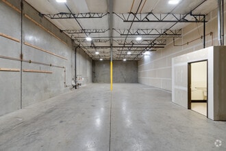 14200 SE 98th Ct, Clackamas, OR for lease Interior Photo- Image 2 of 12