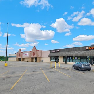 Plus de détails pour 1201-1299 S Division St, Harvard, IL - Commerce de détail à louer