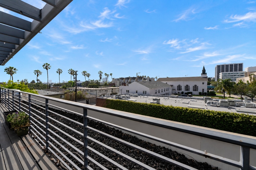1538 20th St, Santa Monica, CA à louer - Photo du bâtiment - Image 3 de 26