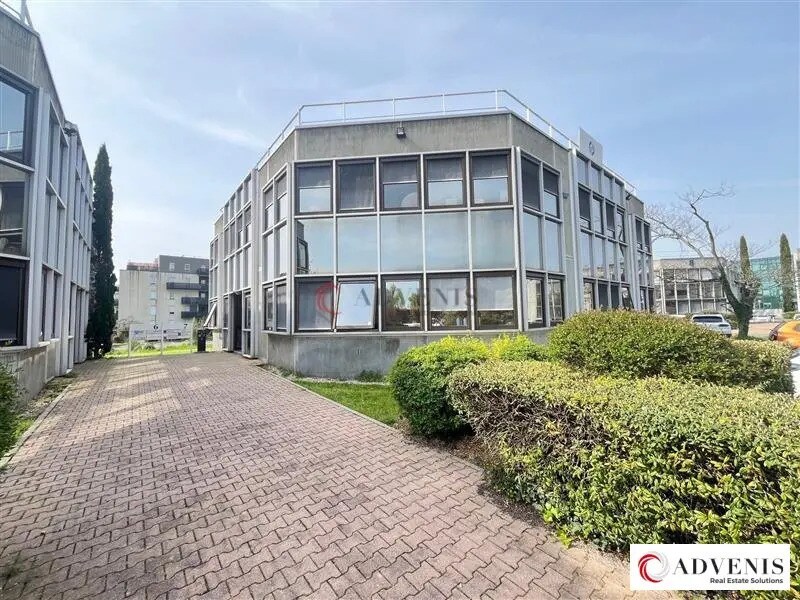 Office in Bruges for lease Building Photo- Image 1 of 10