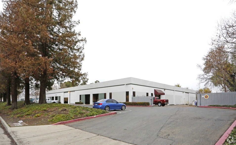 2324 Kruse Dr, San Jose, CA for lease - Primary Photo - Image 1 of 5