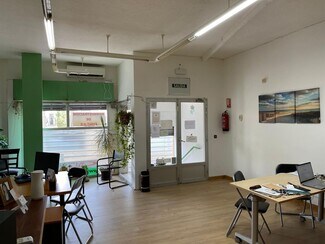 Plus de détails pour Multi-résidentiel à vendre