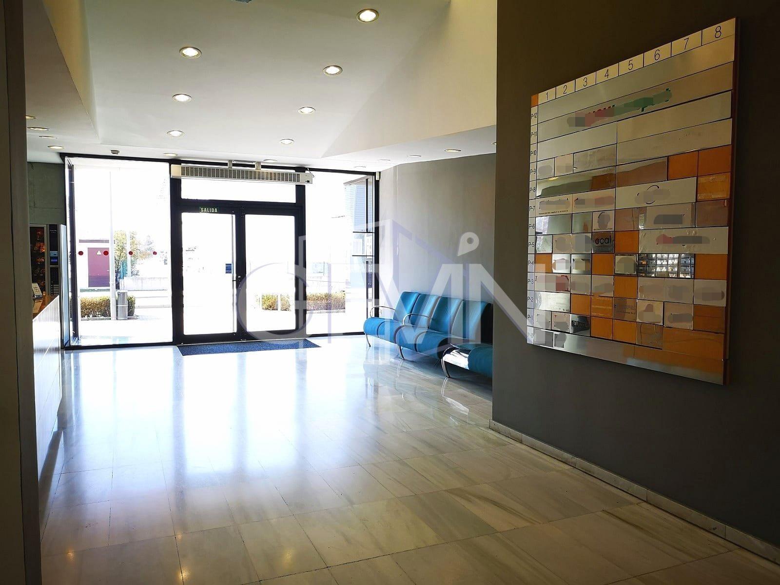 Bureau dans Santa Perpètua de Mogoda, Barcelona à louer Hall d’entrée- Image 1 de 8