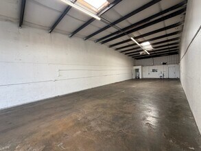3164 N Marks Ave, Fresno, CA for lease Interior Photo- Image 2 of 4