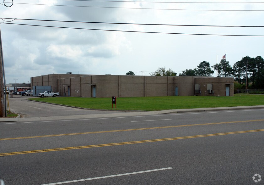 1900 Mister Joe White Ave, Myrtle Beach, SC à louer - Photo du bâtiment - Image 2 de 36