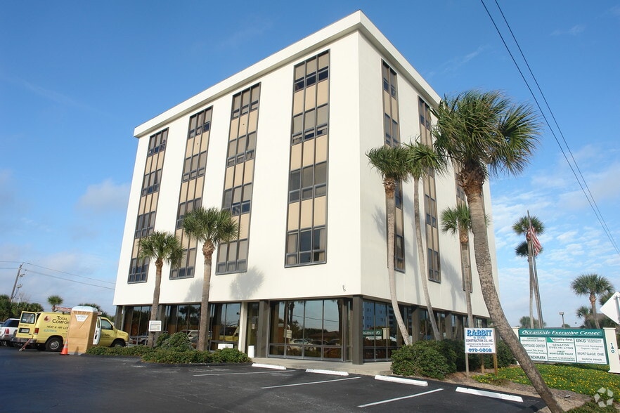 140 S Atlantic Ave, Ormond Beach, FL à louer - Photo du bâtiment - Image 3 de 32