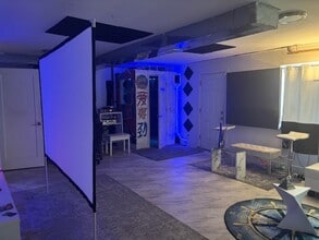 5637 W 63rd St, Chicago, IL à louer Photo intérieure- Image 2 de 20