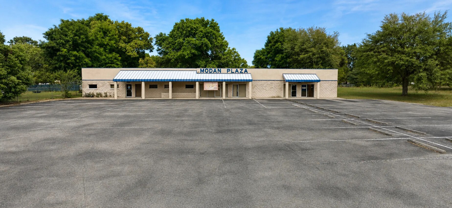 7064 Fort King Rd, Zephyrhills, FL for lease Building Photo- Image 1 of 4