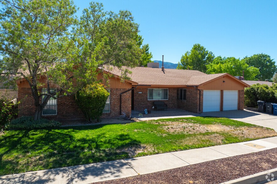 5320 Van Christopher Dr NE, Albuquerque, NM à vendre - Photo principale - Image 1 de 16