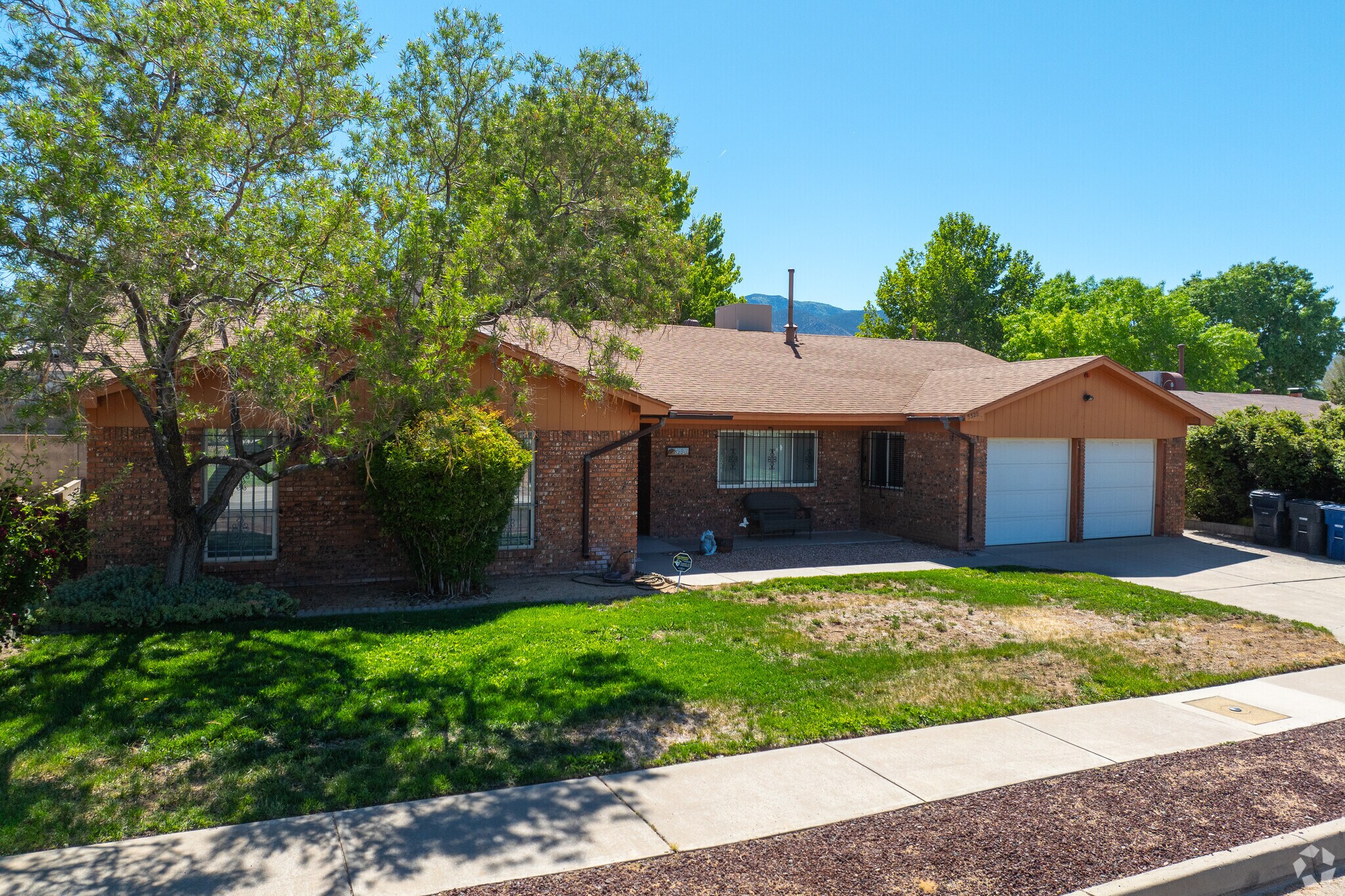 5320 Van Christopher Dr NE, Albuquerque, NM à vendre Photo principale- Image 1 de 17