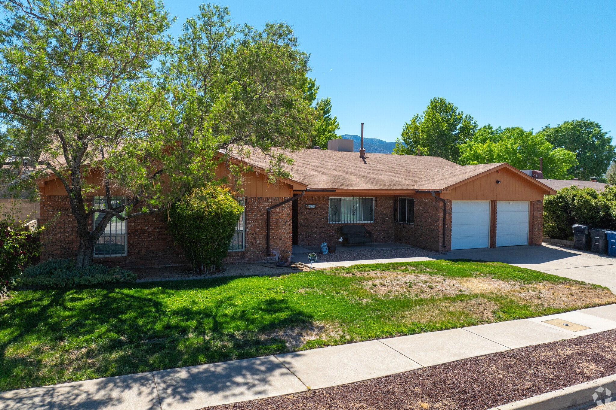 5320 Van Christopher Dr NE, Albuquerque, NM for sale Primary Photo- Image 1 of 17