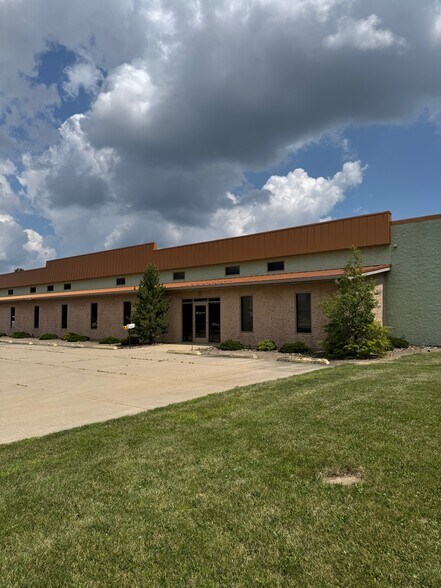 1000 Hedstrom Dr, Ashland, OH à louer - Photo du bâtiment - Image 2 de 24