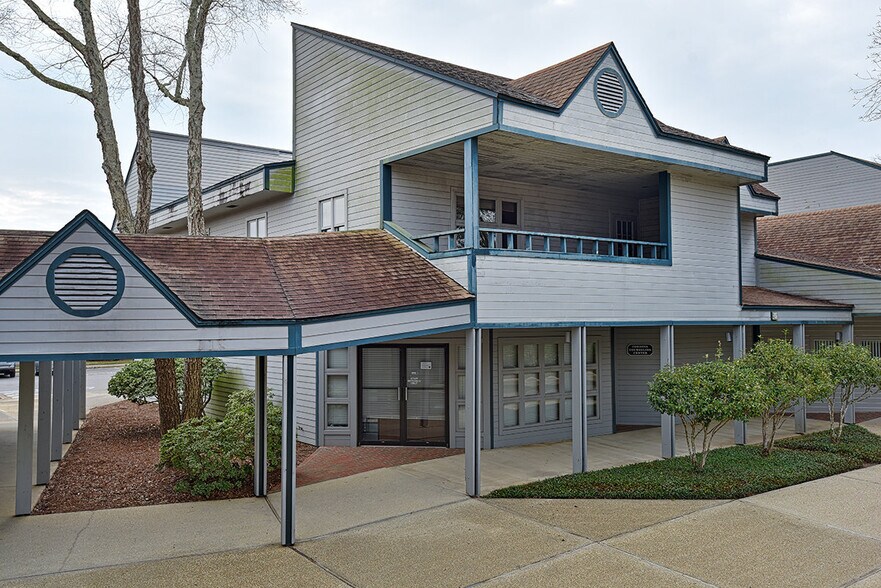 4400 Bayou Blvd, Pensacola, FL for lease - Primary Photo - Image 1 of 8