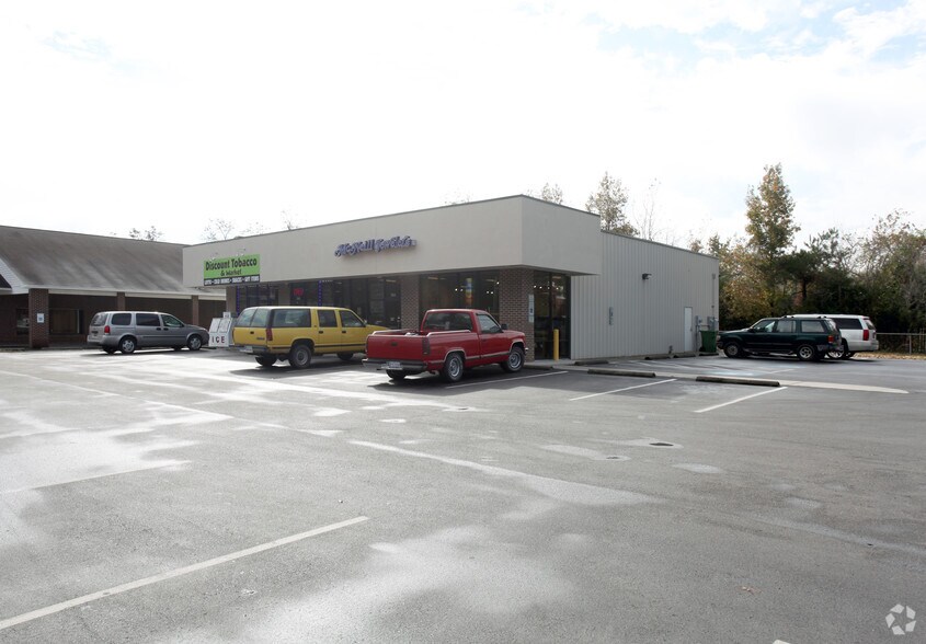 214 E 4th Ave, Red Springs, NC à vendre - Photo du bâtiment - Image 2 de 2