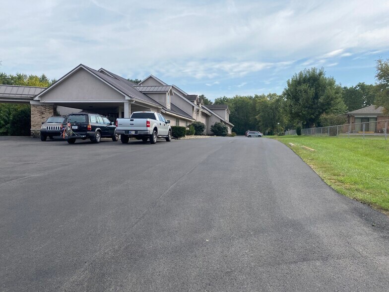 3725 Kentucky Ave, Indianapolis, IN à louer - Photo du bâtiment - Image 2 de 28