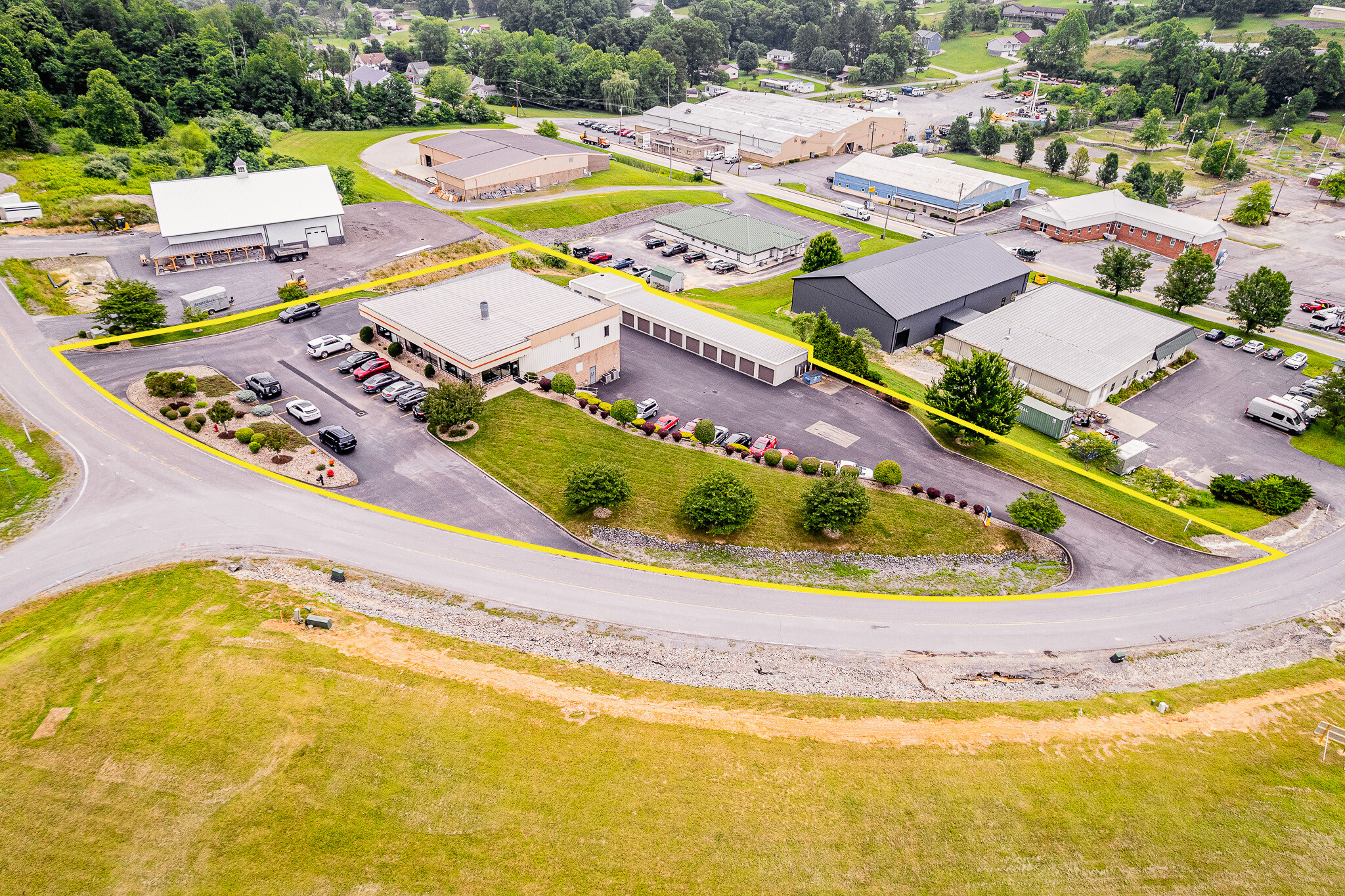 2050 Winners Dr, Fairmont, WV for sale Primary Photo- Image 1 of 50