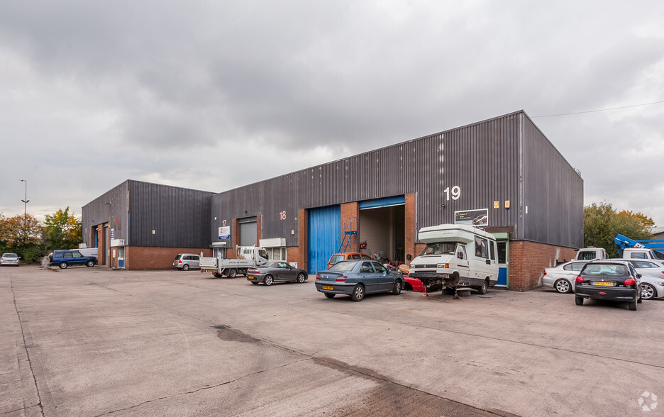 Third Ave, Crewe for lease - Primary Photo - Image 1 of 10