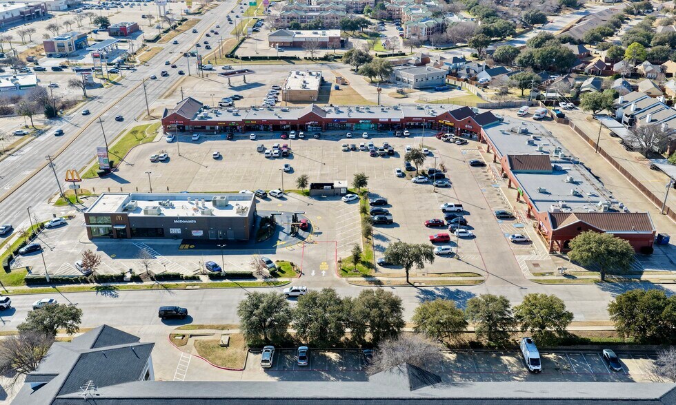 2305 S State Highway 121, Lewisville, TX à louer - Photo du bâtiment - Image 3 de 4
