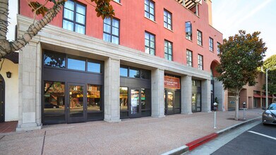 10850 Lindbrook Dr, Los Angeles, CA à louer Photo intérieure- Image 1 de 6