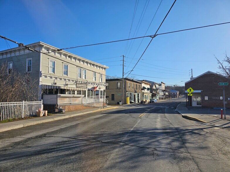 94 Main st, Philmont, NY à vendre - Photo du bâtiment - Image 3 de 9