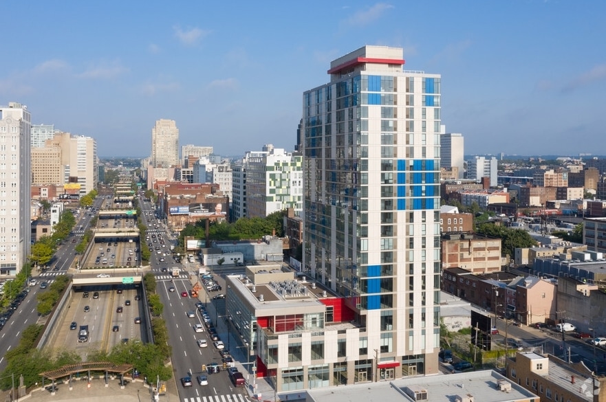 1001 Vine St, Philadelphia, PA for lease - Building Photo - Image 1 of 7