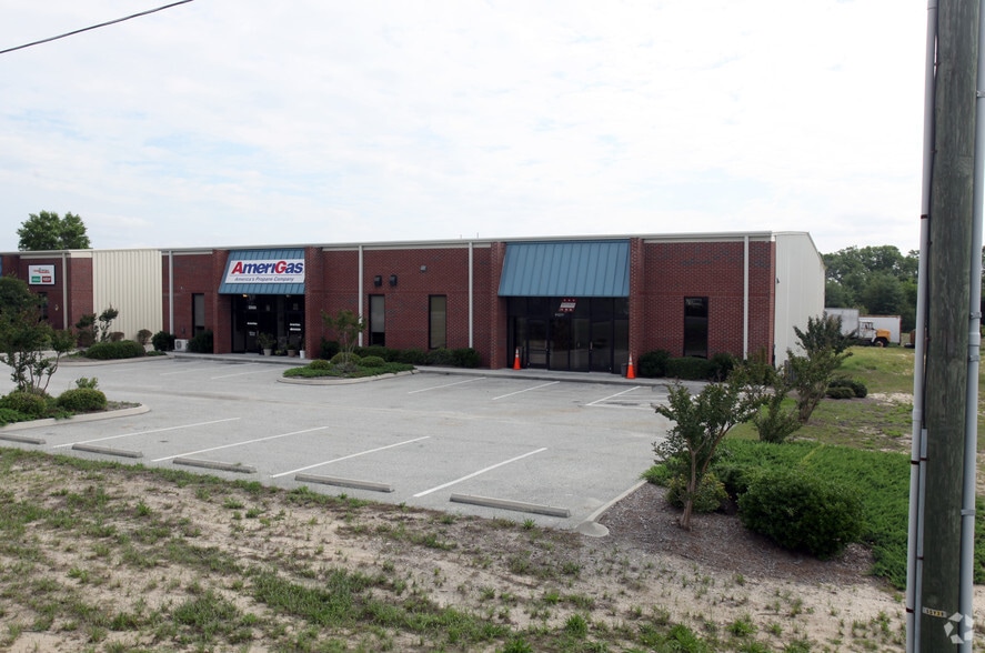 3246 Us-421 Hwy N, Wilmington, NC for sale - Primary Photo - Image 1 of 2