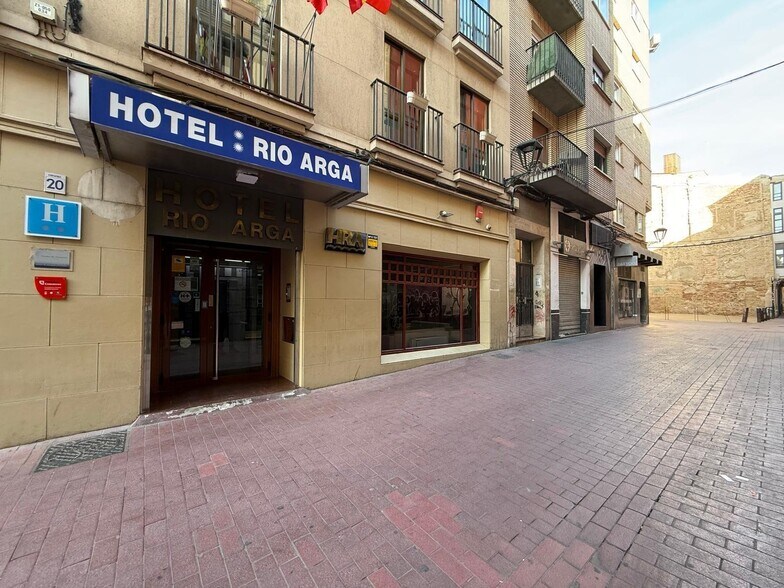 Calle Contamina, 21, Zaragoza, Zaragoza à louer - Photo du bâtiment - Image 3 de 14