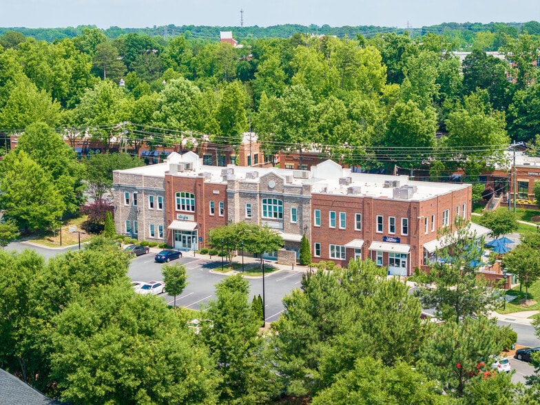 435 N Trade St, Matthews, NC for sale - Building Photo - Image 2 of 6