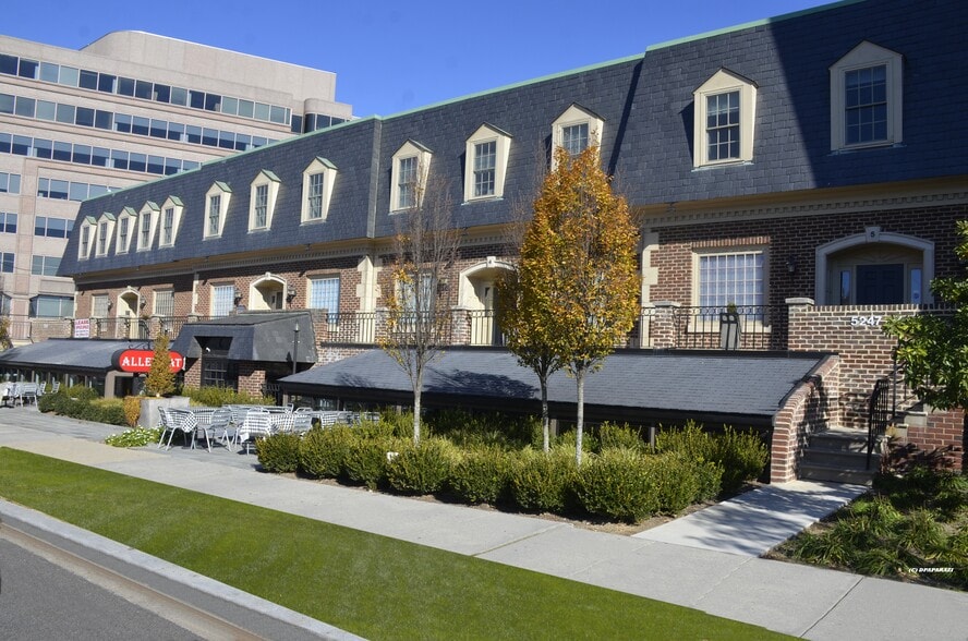 5247 Wisconsin Ave NW, Washington, DC for lease - Building Photo - Image 2 of 6