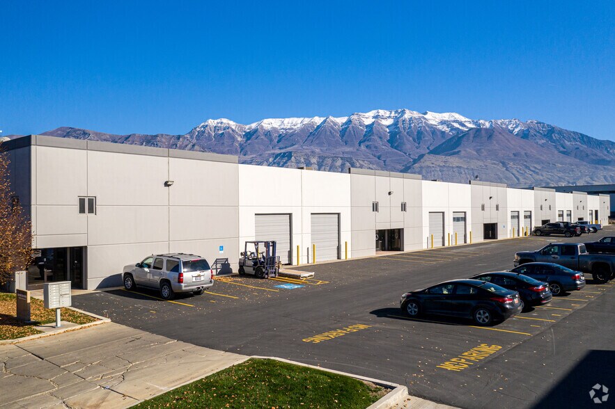 122 N 1800 W, Lindon, UT à louer - Photo du bâtiment - Image 3 de 5