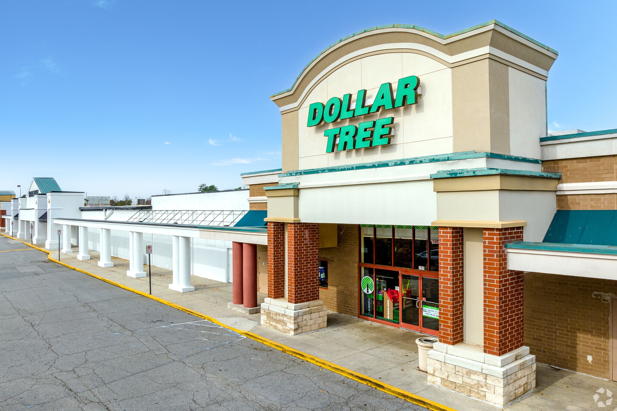 608 Holcomb Bridge Rd, Roswell, GA for lease Primary Photo- Image 1 of 9