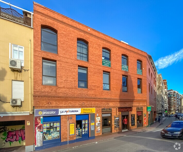 Retail in Alcalá de Henares, Madrid for lease - Building Photo - Image 3 of 3